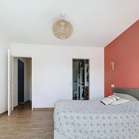 Entre Pyrenees Et Pays Basque * Sauvagnon